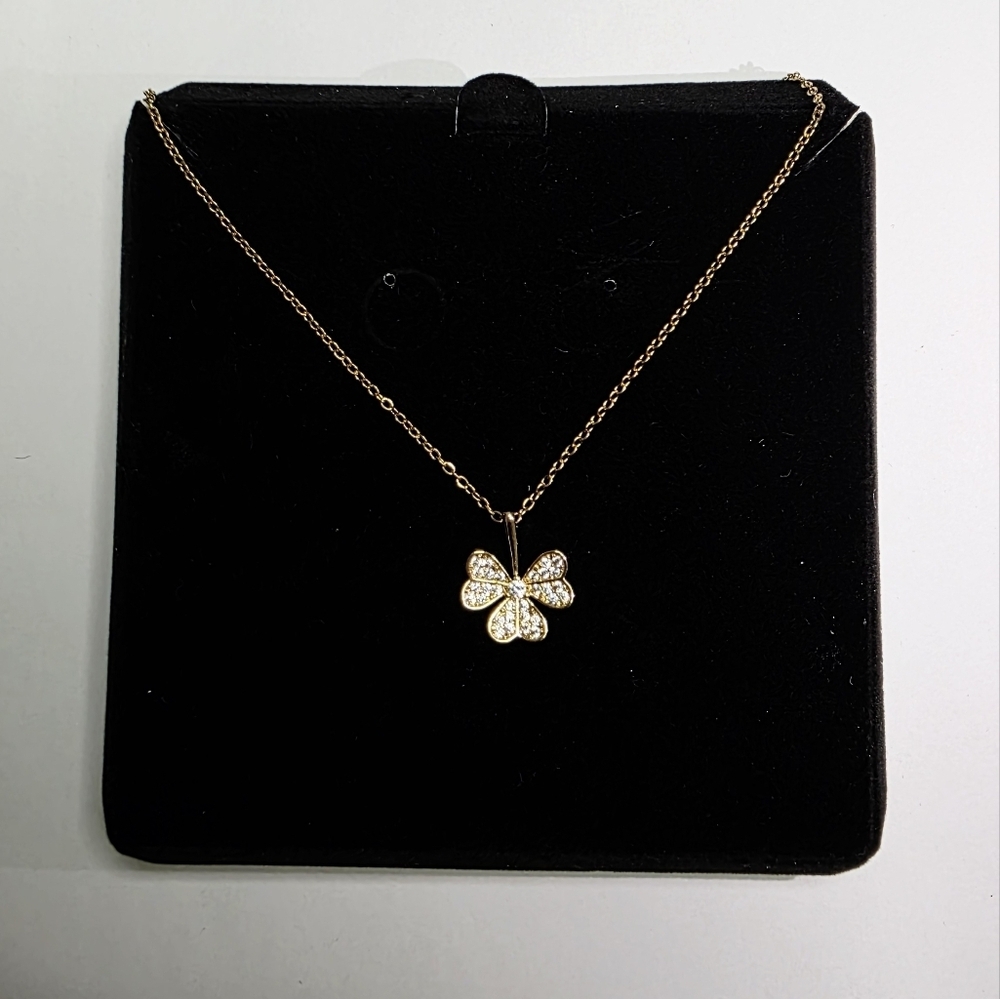 N0018 Clover 3 Pendant Necklace